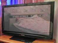 Телевизор в спальне
